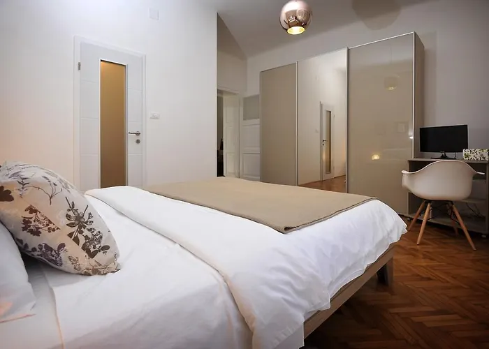 Celtis Old Town Apartman *